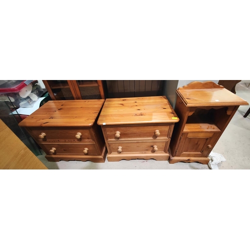 931 - A modern pair of pine 2 height bedside cabinets; 4 other bedside cabinets