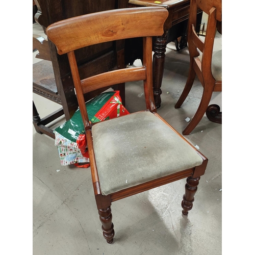 966 - A set of 6 19th century Country Regency bar back dining chairs.