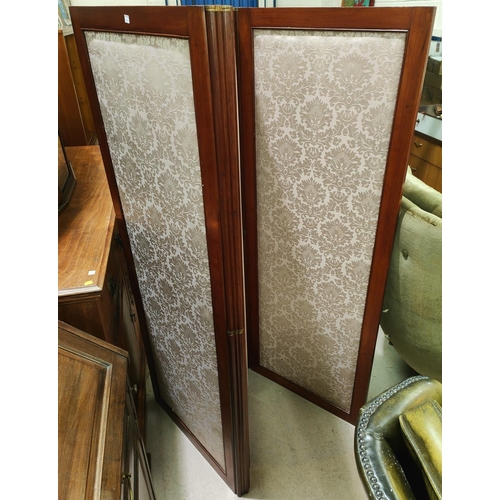 927 - A 19th century draught screen, campaign style with 3-fold walnut frame and pink brocade panels