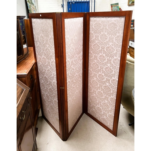 927 - A 19th century draught screen, campaign style with 3-fold walnut frame and pink brocade panels