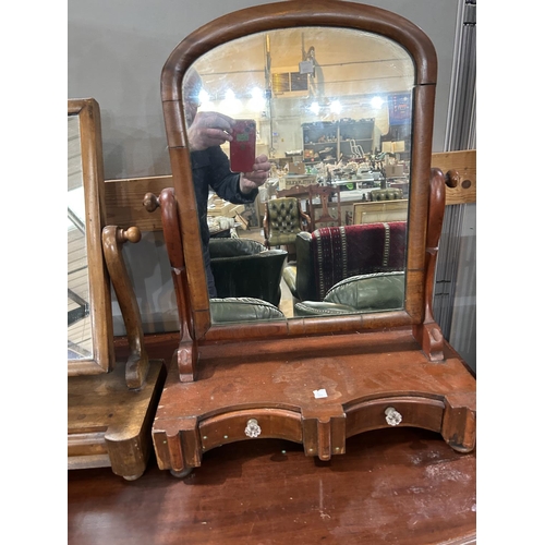 931 - A Victorian pair of mahogany free standing dressing table mirrors with drawers to the base