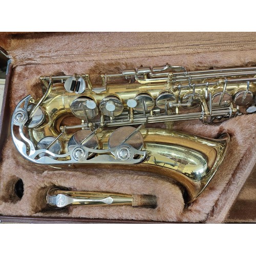 196 - A Yamaha Yas23 Alto Saxophone in box gilt with Mother of Pearl effect buttons