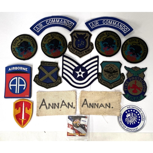 260 - A collection of modern cloth and other US Army and Airforce badges