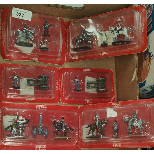 337 - del Prado: miniature cast metal figures in original packs, Napleonic soldiers, approximately 30mm