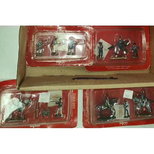 337 - del Prado: miniature cast metal figures in original packs, Napleonic soldiers, approximately 30mm