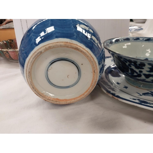 433 - Four pieces of 19th century and later Chinese blue and white ceramics, an octagonal dish, ginger jar... 