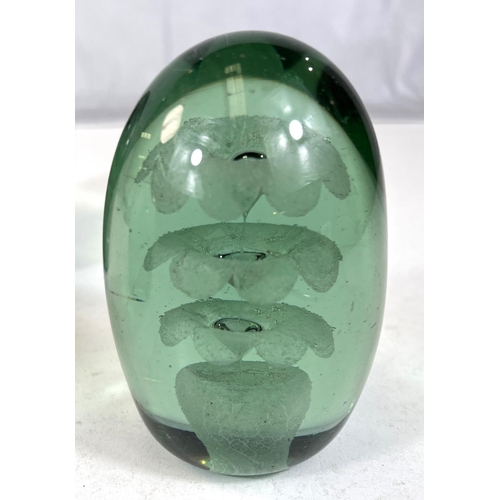 575 - 3 Victorian green glass 