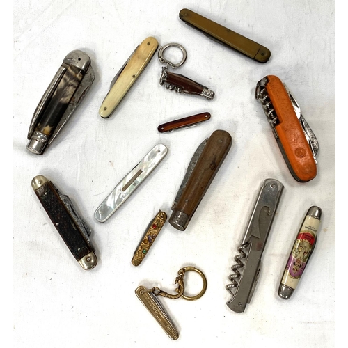 70 - A selection of early 20th century pocket knives and other later examples