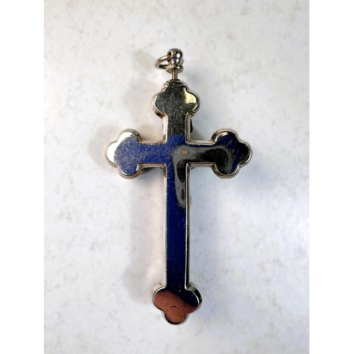 780 - A pendant crucifix/religiqueri 