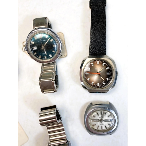 751 - A collection of various vintage gents watches