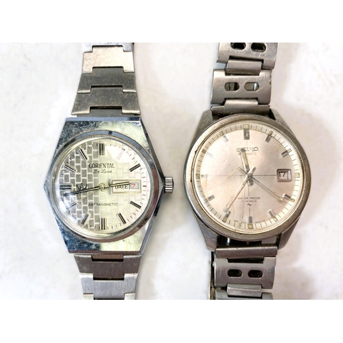 741 - A vintage Seiko stainless steel automatic wrist watch and a similar watch