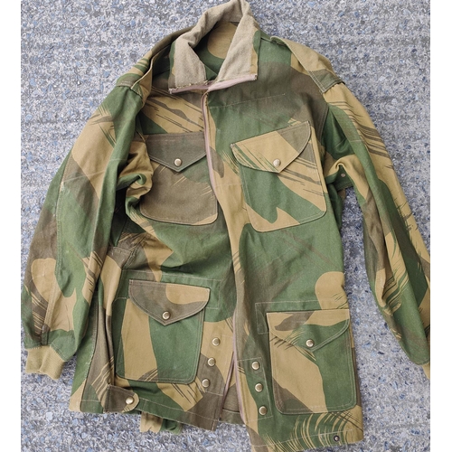 297 - A WWII style camouflage airborne trouper Smock Denison, size 5 (large)