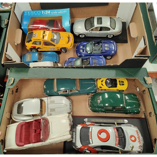 378 - A collection of loose 1/18 scale die-cast vehicles from Maisto, others, various models