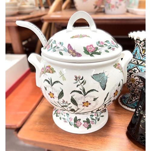 547 - A large Portmeirion Botanic Garden soup tureen and ladle, Wedgwood, Mason's etc, a similar Spode lar... 