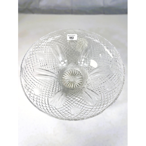 562 - A shallow Waterford style crystal fruit bowl