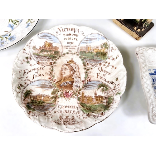 427 - A Queen Victoria diamond Jubilee dish and other ceramics including modern Chinese planter etc