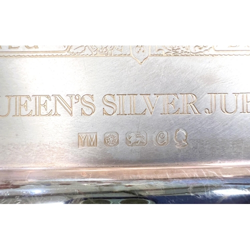 732 - A boxed limited edition hallmarked rectangular tray,1977 Silver Jubilee 14.5oz