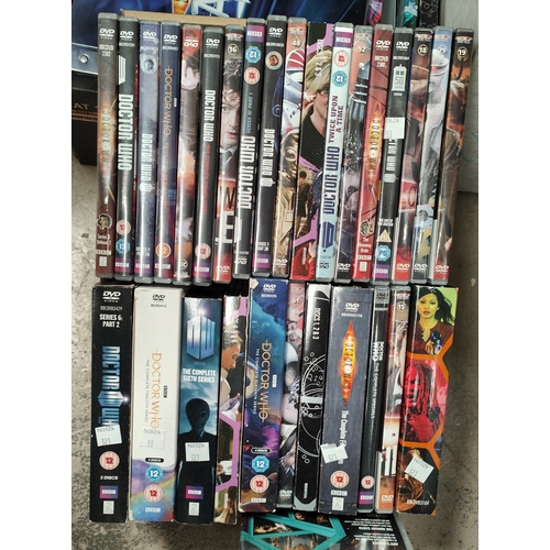 321 - A large collection of approximately 78 Doctor Who magazines, comics and DVD's