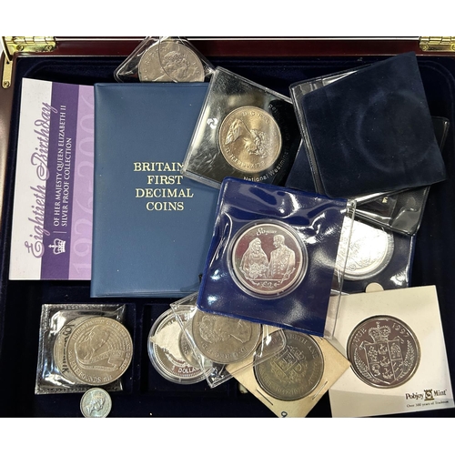 222 - A silver proof Turks and Caicos $20 coin, other coins and banknotes 