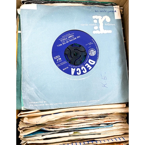 248 - A large selection of 1960's and later singles. 100+ Rock and Pop, various artists