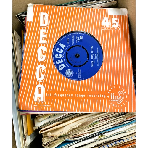 248 - A large selection of 1960's and later singles. 100+ Rock and Pop, various artists