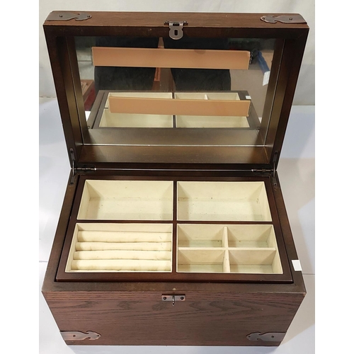 7 - A modern jewellery box with fitted interior