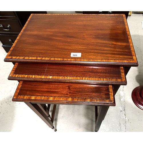 989 - A nest of 3 Edwardian mahogany occasional tables with satinwood crossbanding and square legs