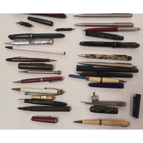 10 - A selection of vintage pens