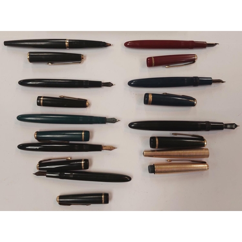 11 - A selection of 10 Parker fountain pens