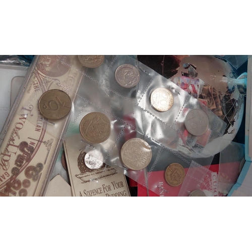 212 - A quantity of GB and foreign coins