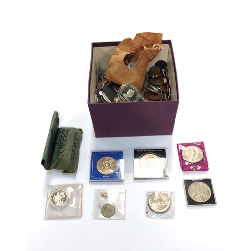 215 - A quantity of mixed coins