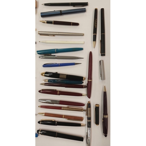 5 - A selection of vintage fountain and other pens