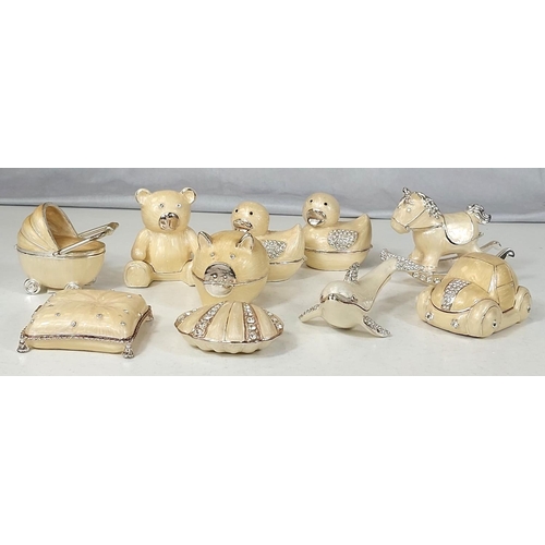 580 - Treasured Trinkets by Juliana: 10 small boxes in cream with Rhinestone decoration