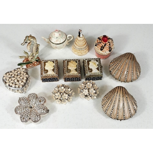 582 - Treasured Trinkets by Juliana: 13 small boxes in cream with Rhinestone decoration