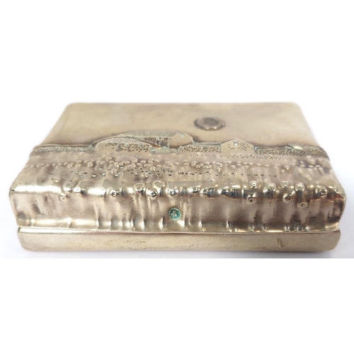 732 - A Russian 19th century 84 standard silver snuff box with Niello decoration, maker A.K., dates 1844, ... 