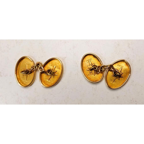 709 - A set of 15ct gold cufflinks, monogrammed, 4.6gms