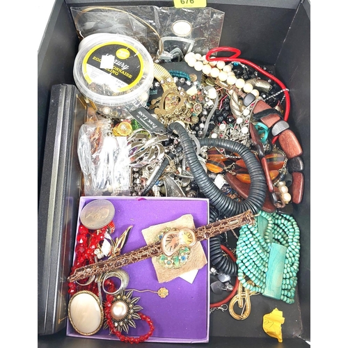 676 - A large selection of costume jewellery.