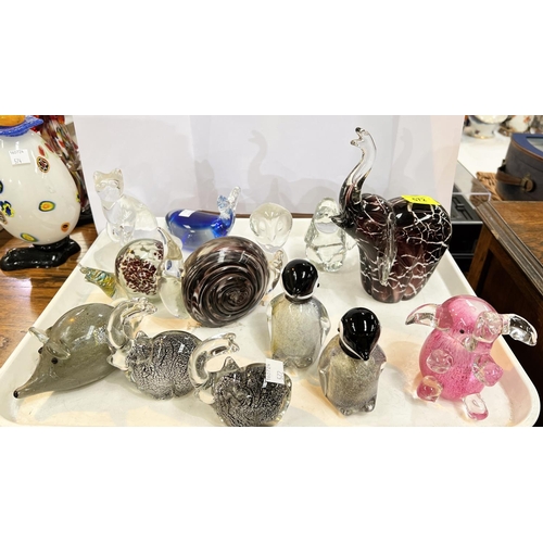 572 - A selection of Murano style Art Glass animals inc. a pair of Juliana penguin chicks, 2 snails, 2 sma... 