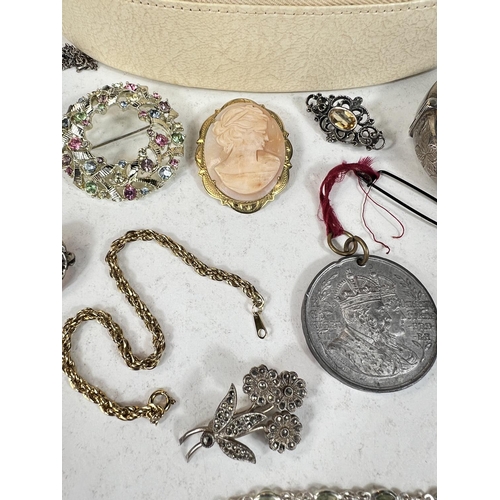 744 - A hall marked silver bangle and other various costume jewellery 