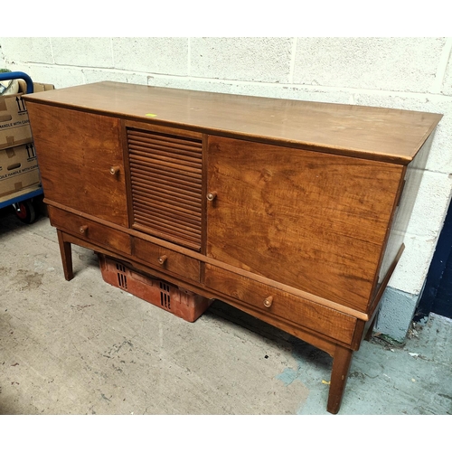 986 - Alfred Cox walnut mid 20th century sideboard with tambour central unit, two cupboards and 3 drawers,... 