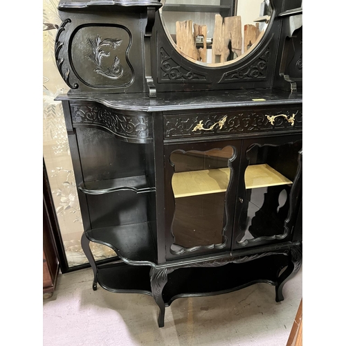 994 - A Victorian ebonised mirror back display cabinet with glazed doors and shelves to either side