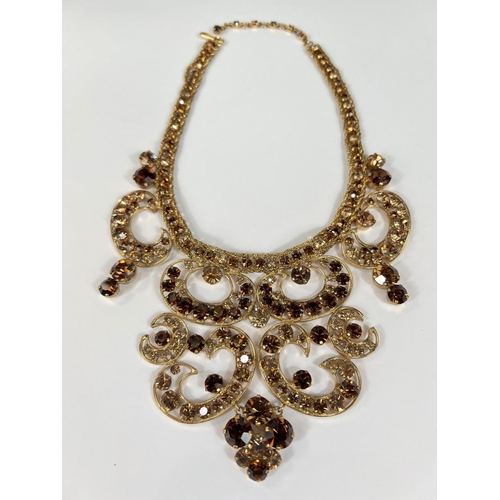 759 - A white metal suite of costume jewellery in floral form, a similar gilt set