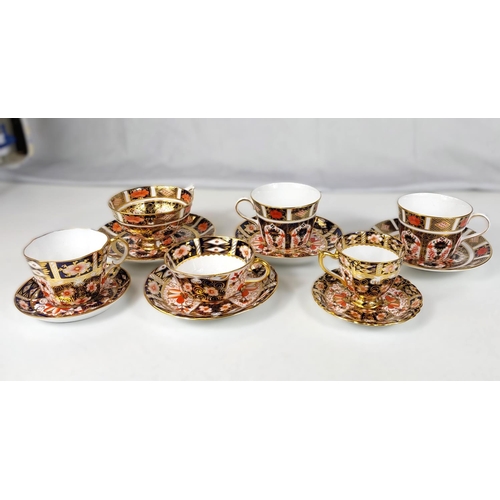 546 - 6 Royal Crown Derby Imari pattern teacups and saucers (various designs).