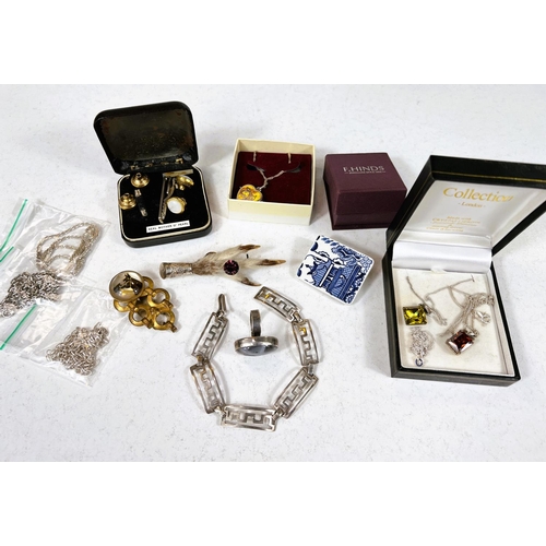 797 - A rabbit foot brooch and a selection of silver and white metal jewellery etc