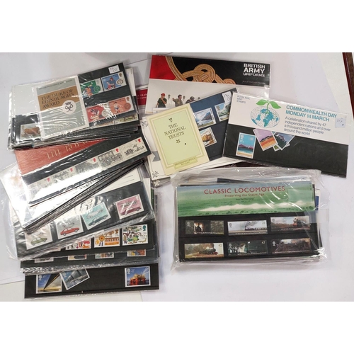 325 - GB: a selection of mint commemorative stamps in presentation packs