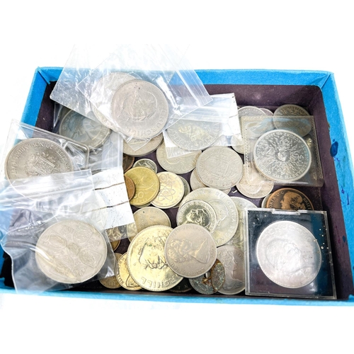 225 - A 1937 Crown, 4 £5 coins, 4 1996 £2 coins, another, a selection of crowns, decimal packs... 