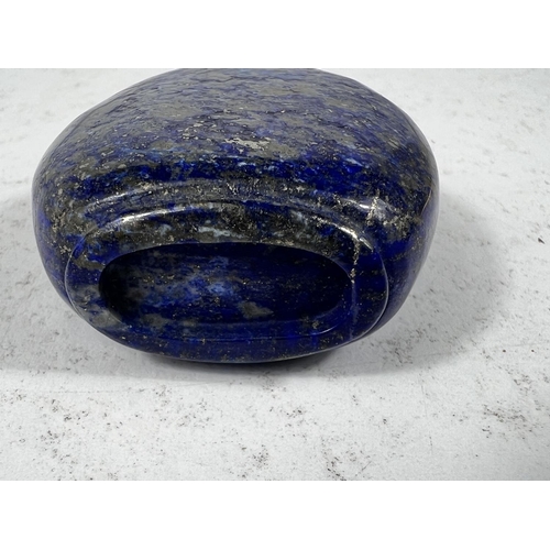 576C - A Chinese Lapis Lazuli snuff bottle, height 6cm