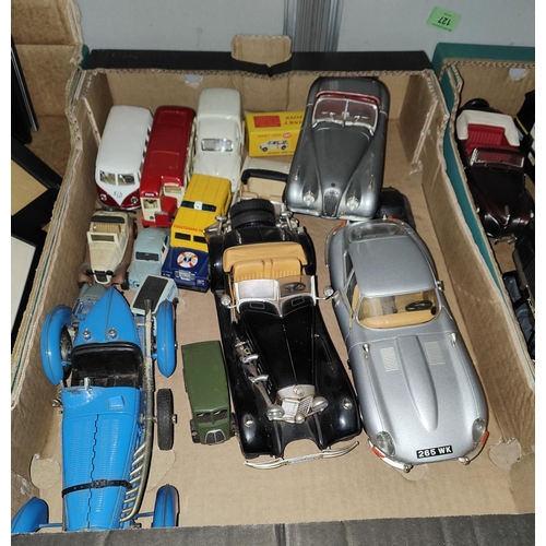 313 - Four Burago large scale diecast cars, Aston Martin etc, loose on stands and a collection of smaller ... 