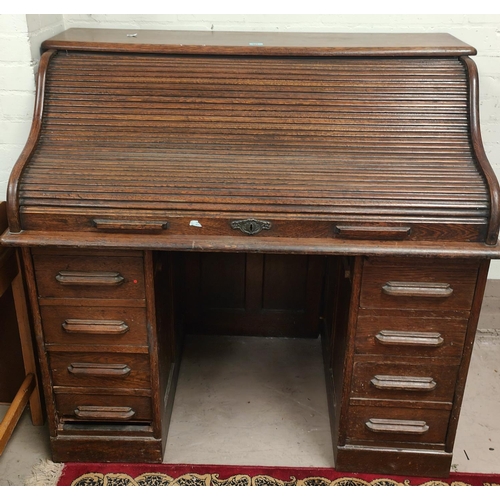 941 - An early 20th century oak 