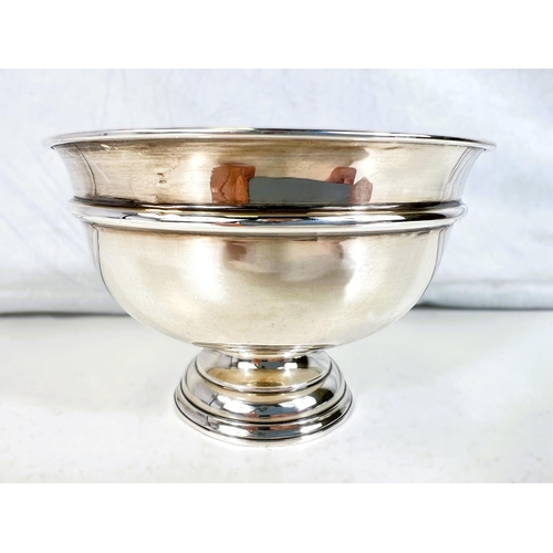 616 - A plain silver bowl on pedestal foot, Birmingham 1912, 2.7oz and a pierced square dish, 1919, 1.5oz&... 